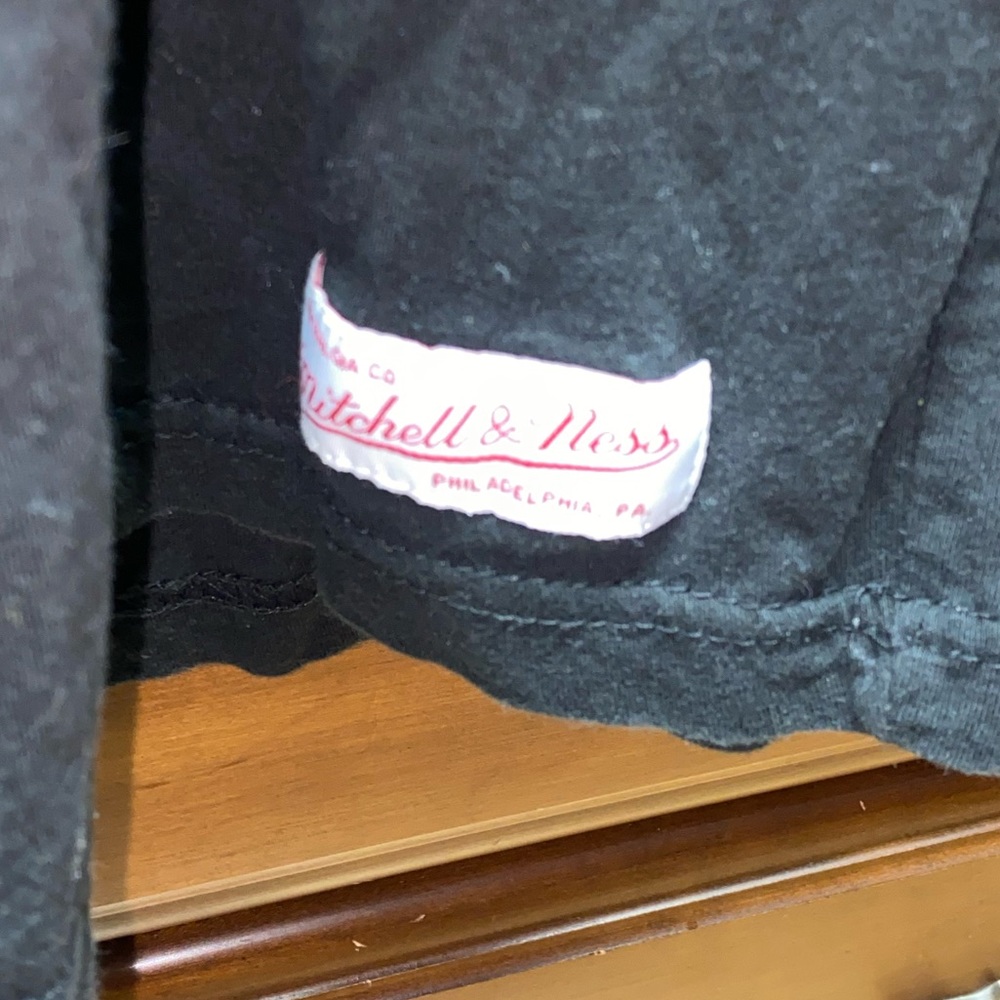 Black Chinese Lettering Raptors T-shirt - Picture 4 of 4